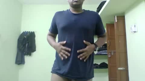 Snapshot of secret_shade chatting on 10/17/25, 04:59 secret_shade online show from 10/17/25, 04:59