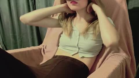 Anni online show from 10/14/25, 01:50