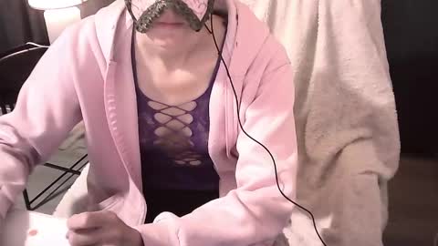 Anni online show from 04/20/26, 08:54