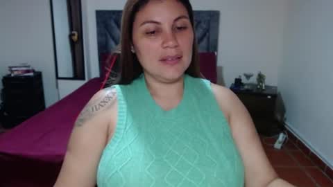 Snapshot of secretdeluxe chatting on 06/29/26, 12:27 Secret Bella online show from 06/29/26, 12:27