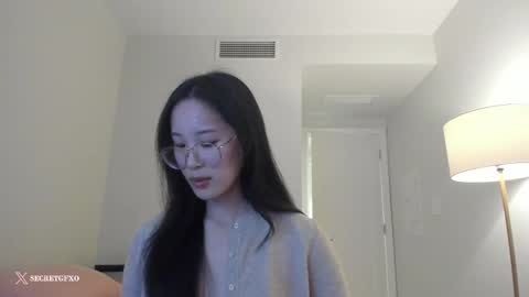 Snapshot of secretgirlfriendxo chatting on 03/01/25, 06:57 Angela online show from 03/01/25, 06:57