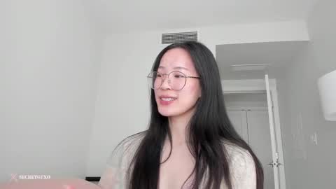 Snapshot of secretgirlfriendxo chatting on 03/05/25, 11:38 Angela online show from 03/05/25, 11:38