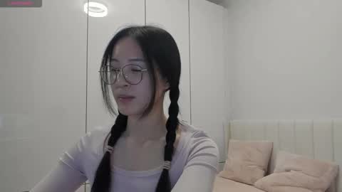 Angela online show from 11/14/25, 01:04