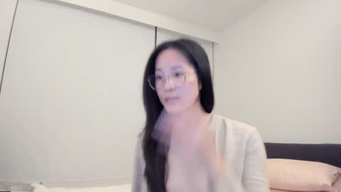 Angela online show from 02/06/26, 05:45