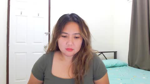 Snapshot of secretlover010101 chatting on 12/07/24, 02:42 MILAN online show from 12/07/24, 02:42