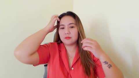 Snapshot of secretlover010101 chatting on 01/20/25, 02:43 MILAN online show from 01/20/25, 02:43