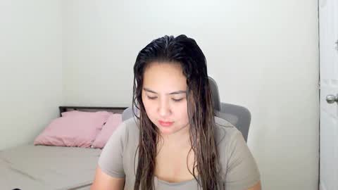 Snapshot of secretlover010101 chatting on 02/20/25, 05:33 MILAN online show from 02/20/25, 05:33