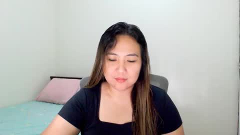 Snapshot of secretlover010101 chatting on 03/04/25, 05:32 MILAN online show from 03/04/25, 05:32