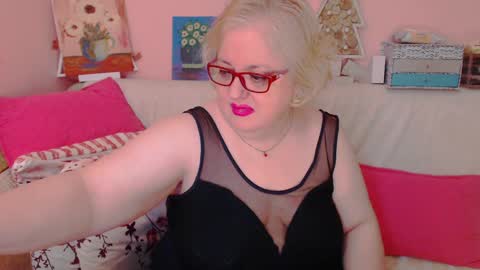 Snapshot of secretloverbbw chatting on 12/11/24, 07:57 Alice online show from 12/11/24, 07:57