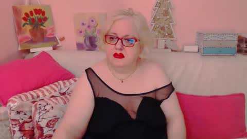 Snapshot of secretloverbbw chatting on 09/12/25, 07:03 Alice online show from 09/12/25, 07:03