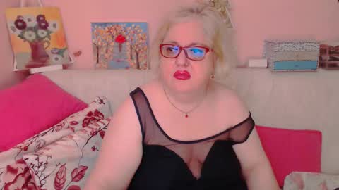 Snapshot of secretloverbbw chatting on 10/17/25, 07:16 Alice online show from 10/17/25, 07:16
