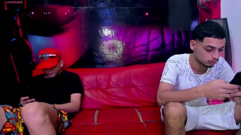 3some HORNY KIMGOOD GIRL LOOKING TO EXPERIENCE ALL KINDS OF SHOW online show from 01/30/25, 02:27