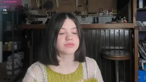 Snapshot of secretqueen_x chatting on 02/05/25, 04:06 Anna online show from 02/05/25, 04:06