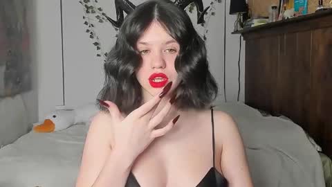Snapshot of secretqueen_x chatting on 02/18/25, 08:58 Anna online show from 02/18/25, 08:58