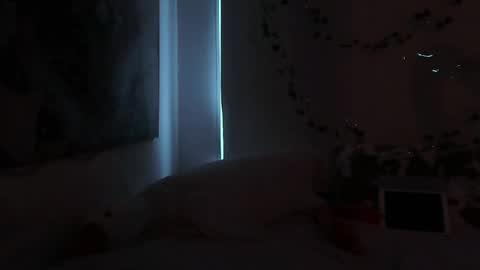 Snapshot of secretqueen_x chatting on 03/05/25, 08:54 Anna online show from 03/05/25, 08:54