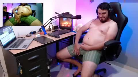 Snapshot of secrets_of_the_barber chatting on 03/01/25, 12:56 the Barber online show from 03/01/25, 12:56