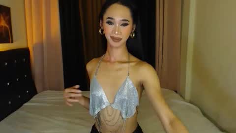 Snapshot of seductive_ashly chatting on 04/26/26, 01:25 ashly online show from 04/26/26, 01:25