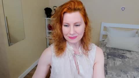 seductive_foxy_ online show from 03/15/26, 12:22