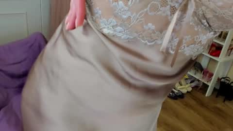 seductive_foxy_ online show from 04/08/26, 02:44