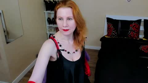 seductive_foxy_ online show from 04/12/26, 06:02