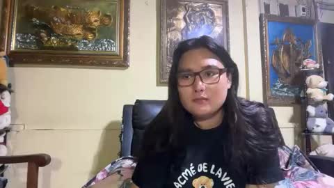 Snapshot of seductive_housewife chatting on 02/19/26, 03:19 seductive_housewife online show from 02/19/26, 03:19