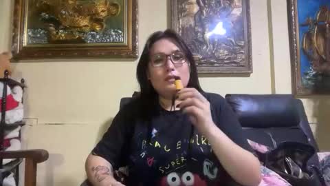 Snapshot of seductive_housewife chatting on 03/02/26, 08:21 seductive_housewife online show from 03/02/26, 08:21