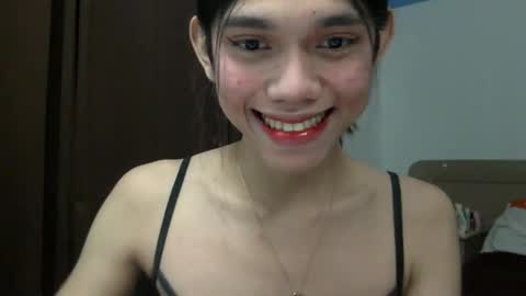 Snapshot of seductive_nessie chatting on 11/23/25, 10:59 seductive_nessie online show from 11/23/25, 10:59