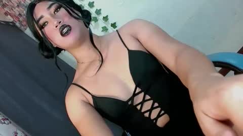 Snapshot of seductive_scarllete chatting on 12/04/25, 03:05 SCARLETTE online show from 12/04/25, 03:05