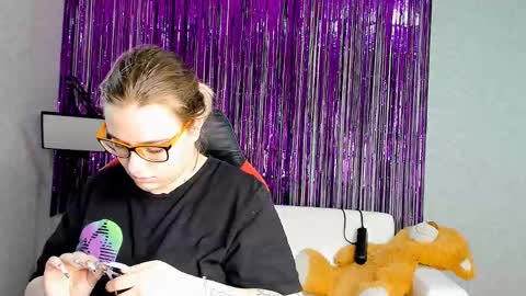 Snapshot of seductive_she_wolf chatting on 03/10/25, 06:59 seductive_she_wolf online show from 03/10/25, 06:59