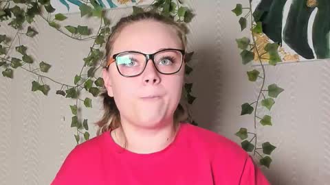 Snapshot of seductive_she_wolf chatting on 11/02/25, 06:43 seductive_she_wolf online show from 11/02/25, 06:43