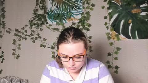 Snapshot of seductive_she_wolf chatting on 11/03/25, 03:24 seductive_she_wolf online show from 11/03/25, 03:24