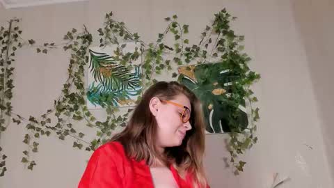 Snapshot of seductive_she_wolf chatting on 11/11/25, 05:57 seductive_she_wolf online show from 11/11/25, 05:57