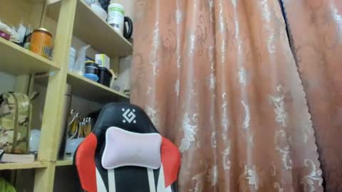 seductive_she_wolf online show from 04/13/26, 06:02