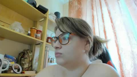seductive_she_wolf online show from 04/23/26, 12:29