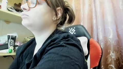 Snapshot of seductive_she_wolf chatting on 05/05/26, 06:27 seductive_she_wolf online show from 05/05/26, 06:27