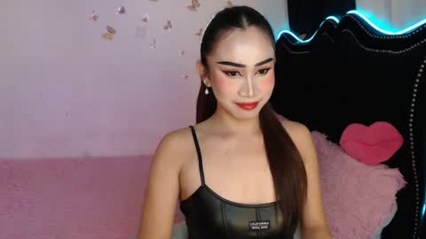 Snapshot of seductive_vana chatting on 03/08/25, 06:37 Vanessa online show from 03/08/25, 06:37