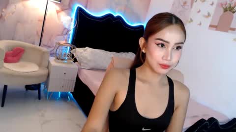 Snapshot of seductive_vana chatting on 09/09/25, 06:40 Vanessa online show from 09/09/25, 06:40