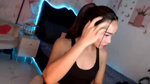 Snapshot of seductive_vana chatting on 11/11/25, 06:30 Vanessa online show from 11/11/25, 06:30