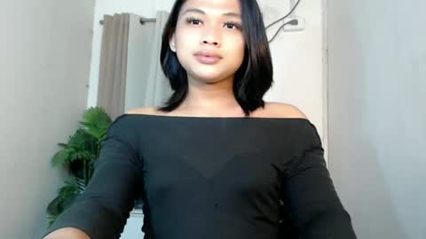 Snapshot of seductivedeluxe69 chatting on 05/27/26, 10:07 Deluxe online show from 05/27/26, 10:07