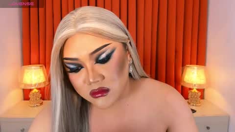 Natalie Mefford online show from 02/27/25, 12:21