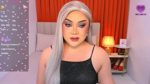 Natalie Mefford online show from 03/08/25, 04:28