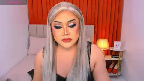 Natalie Mefford online show from 03/10/25, 02:50