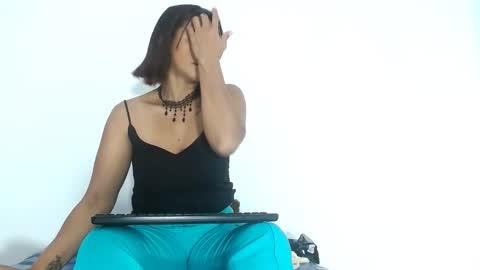 Snapshot of seductivespellvagina80 chatting on 02/28/26, 06:03 Estefany online show from 02/28/26, 06:03