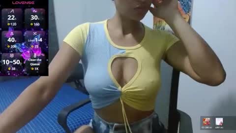 Snapshot of seductress_malia chatting on 04/16/26, 12:50 seductress_malia online show from 04/16/26, 12:50