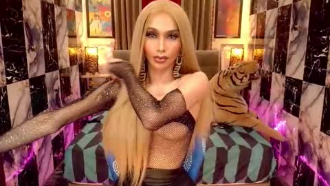 Snapshot of seductresskatarina chatting on 02/13/26, 12:12 KATARINA LUST online show from 02/13/26, 12:12