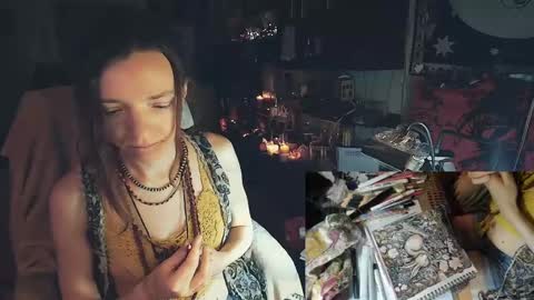 Snapshot of see_ur_smile_ chatting on 12/18/24, 10:57 Lisa online show from 12/18/24, 10:57