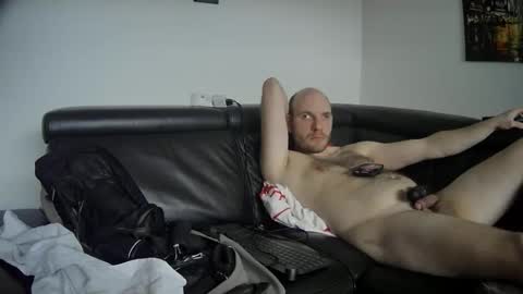 Snapshot of seeebi chatting on 12/07/24, 02:35 Sebastian online show from 12/07/24, 02:35