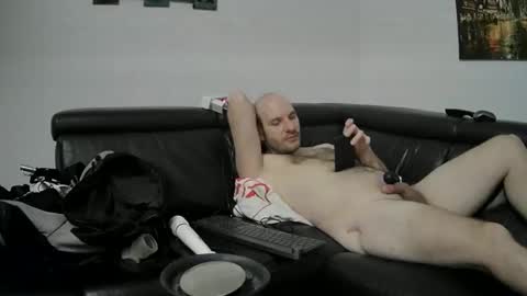 Snapshot of seeebi chatting on 12/13/24, 06:21 Sebastian online show from 12/13/24, 06:21