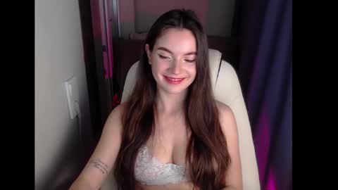 Snapshot of seeemily chatting on 01/15/25, 02:13 Emily online show from 01/15/25, 02:13