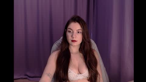 Snapshot of seeemily chatting on 02/09/26, 09:46 Emily online show from 02/09/26, 09:46